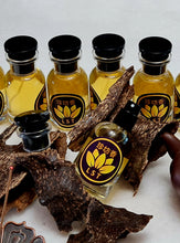 Load image into Gallery viewer, 🌿Cambodia Agarwood Oudh Perfume 30ml 柬埔寨沉香油香水30毫升🌿 (O)