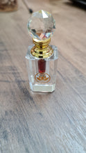 Load image into Gallery viewer, Sandalwood 108 beads HuiAn Agarwood Oil
