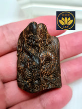 Load image into Gallery viewer, 🌿Brunei Sinking Old Agarwood Dragon Amulet 10g Crafted on Both Sides 🌱 “飞龙在天” 文莱老料沉水沉香牌 10克🌿 (D)
